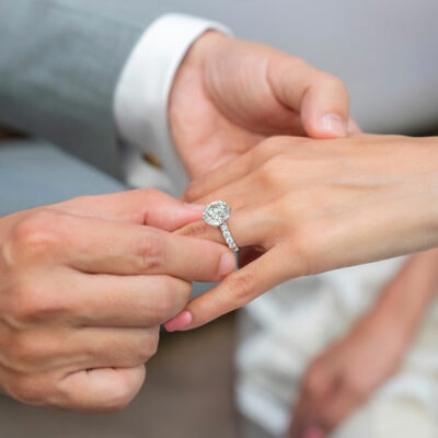 10 things to know before buying an engagement ring