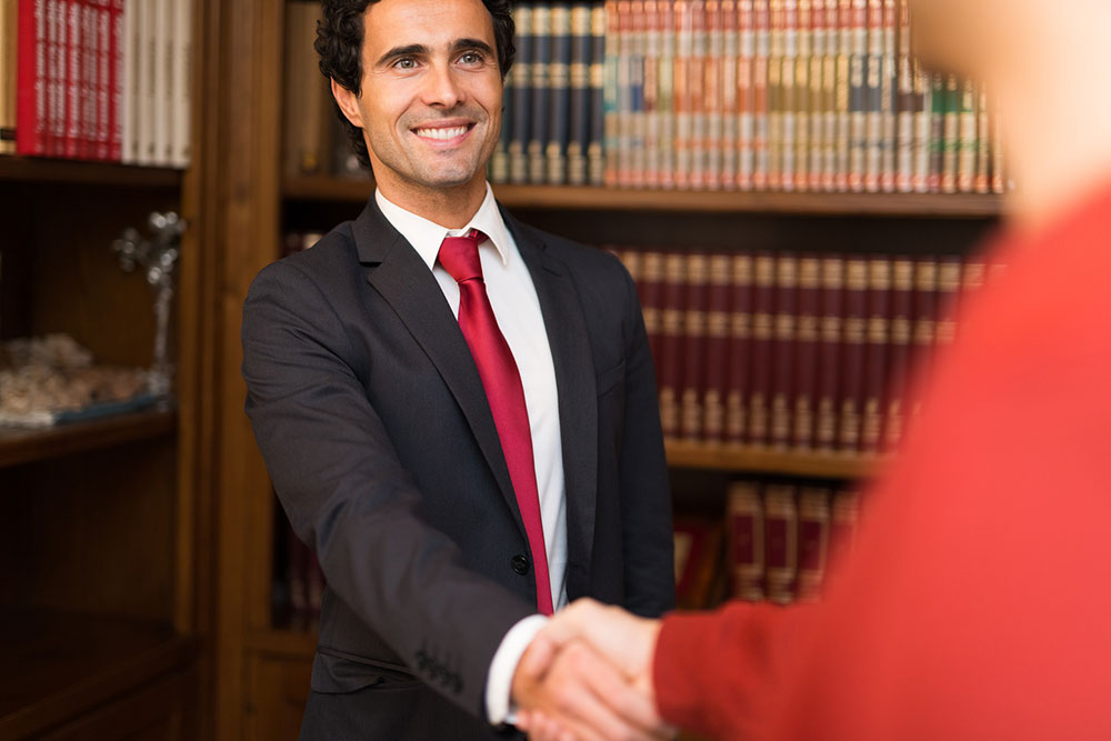 5 common mistakes to avoid when hiring a lawyer