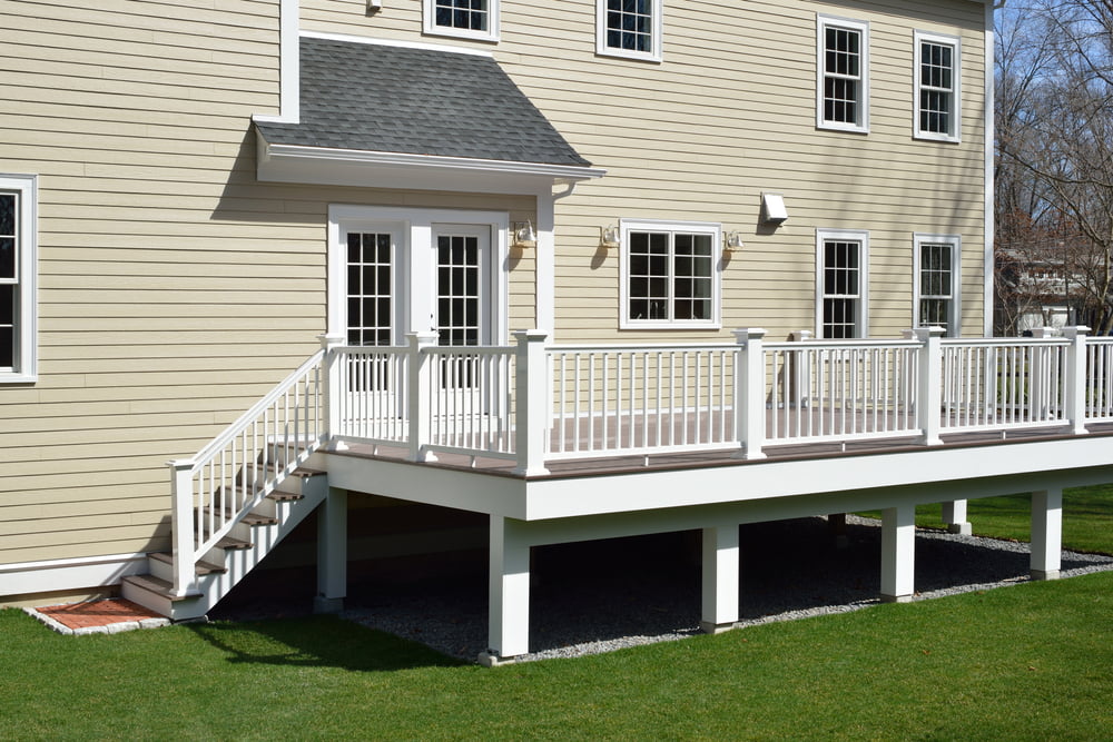 7 mistakes to avoid when installing deck railing systems